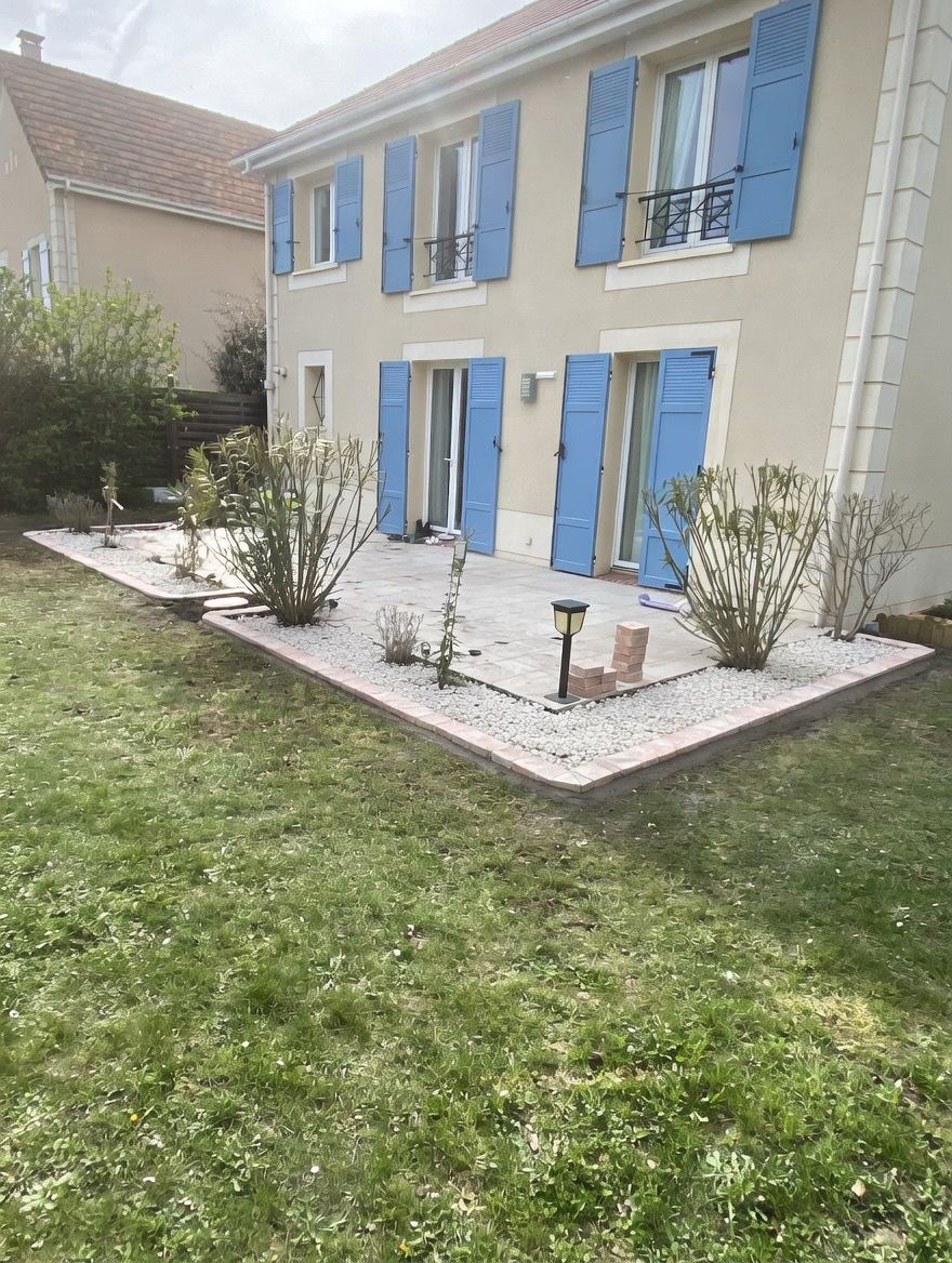 Réalisation BÂTIMENT LAROQUE – Maçonnerie & aménagements extérieurs